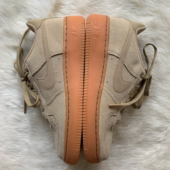 Nike Mushroom Air Force 1 LV8 Sneakers - Picture 7 of 8